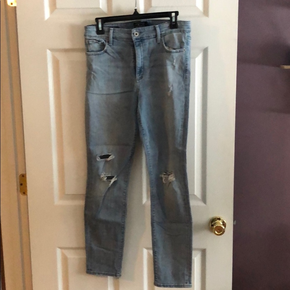Like new Lucky Brand jeans!